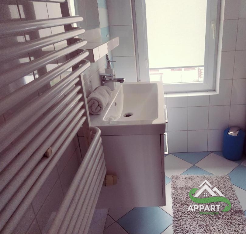 Apartamenty 2-pokojowe przy molo z balkonami, Gdynia